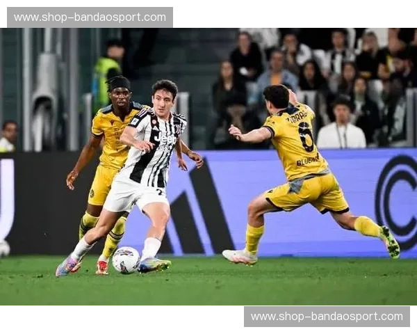 尤文图斯vs拜仁慕尼黑:一场不容错过的巅峰对决,比分将书写怎样的传奇? 尤文图斯vs拜仁慕尼黑:一场不容错过的巅峰对决,比分将书写怎样的传奇?